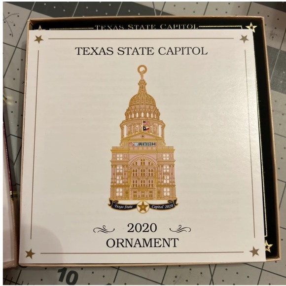 NIB 2020 Texas State Capitol Christmas Ornament - Picture 2 of 4